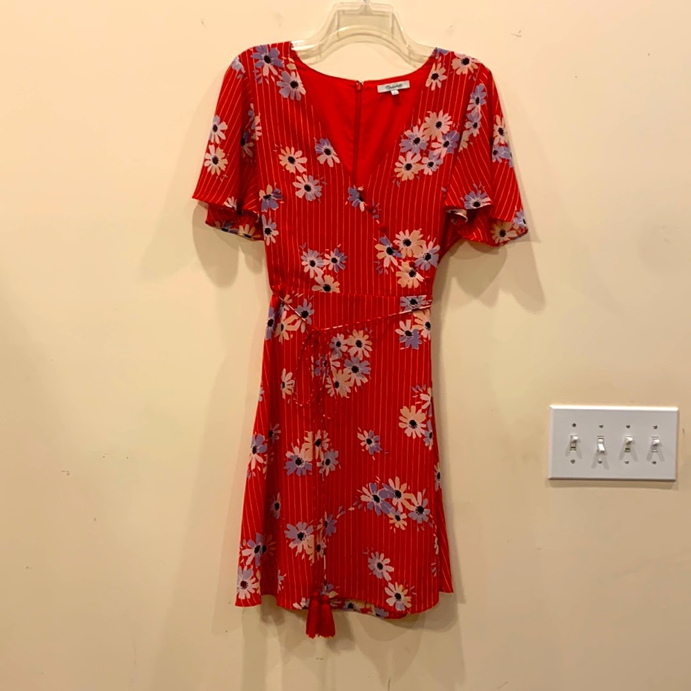 Madewell Red with White Floral Flutter-Sleeve Mini Dress Size 8